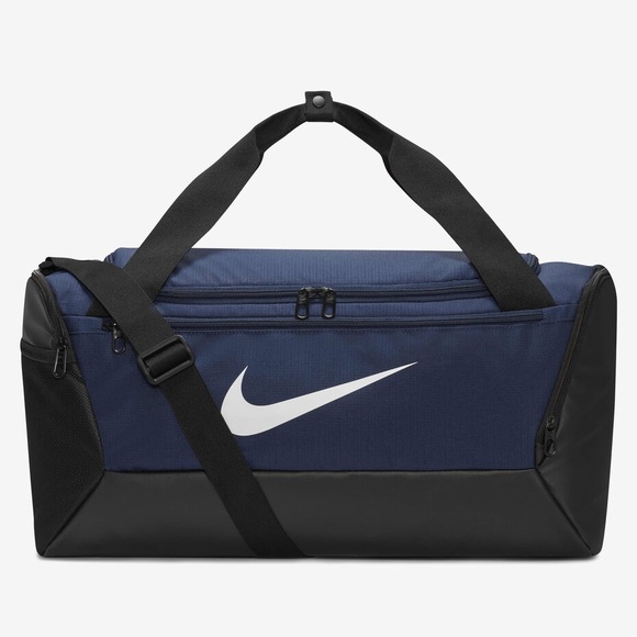 Other - nike brasilia duffel bag